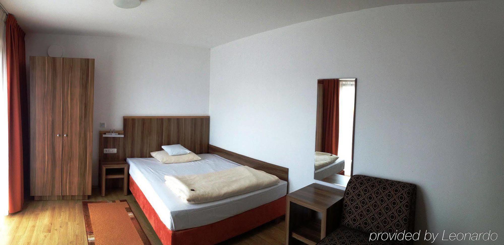 Hotel Meridian ***Superior Ergolding Buitenkant foto